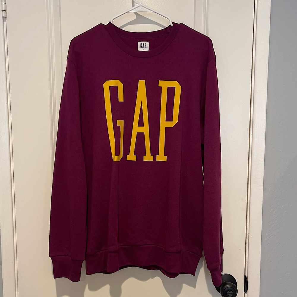 Mens L GAP crewneck. Plum  and yellow NWT